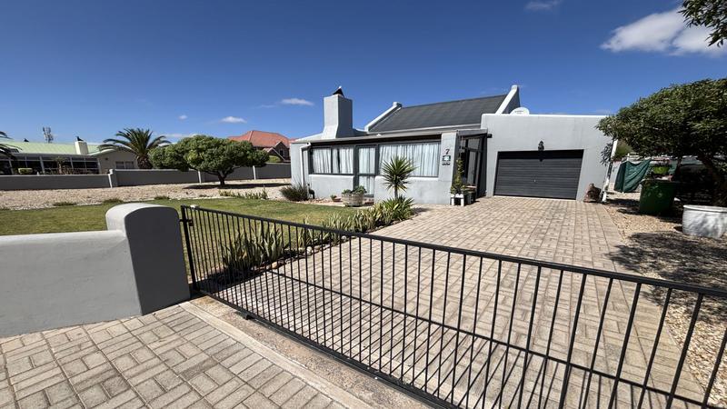 3 Bedroom Property for Sale in Sandy Point Western Cape